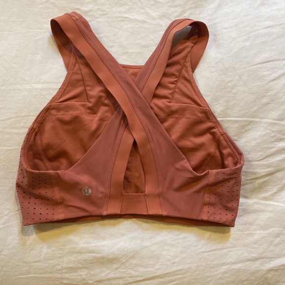 Lululemon High Neck Sports Bra! - Picture 2 of 3
